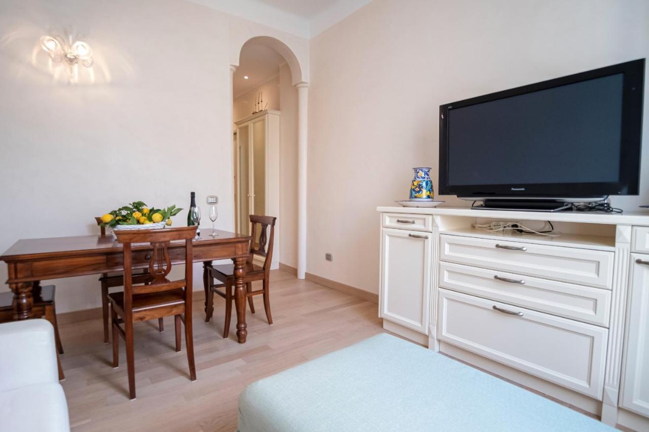 Noliday Suite Riviera Luxury Sea Flat Extérieur photo