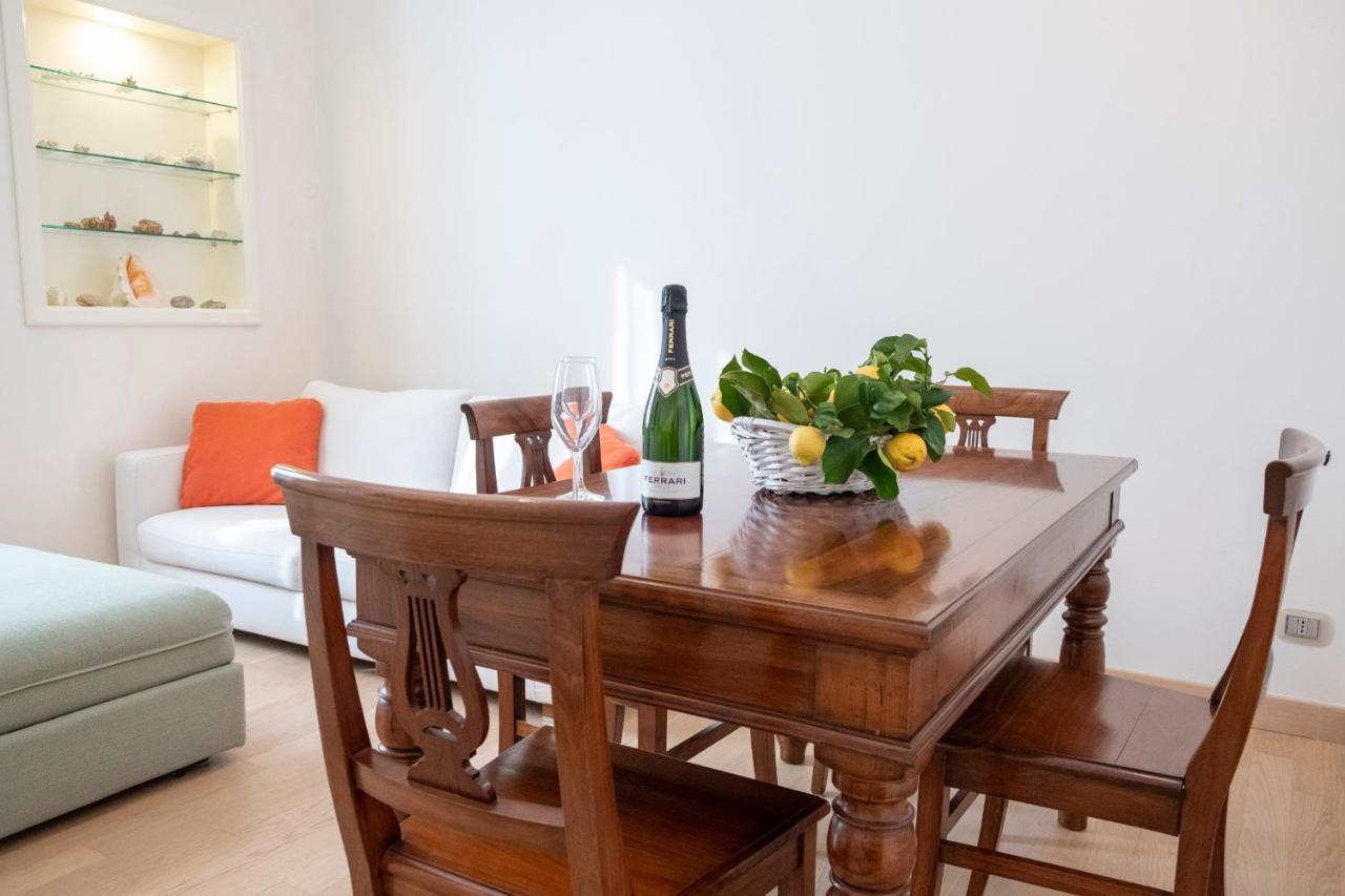 Noliday Suite Riviera Luxury Sea Flat Extérieur photo